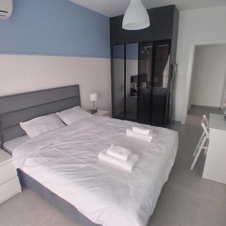 Design Pool View One Bedroom Apartment In Caesar Resort & Spa, Long Beach Perivolia tou Trikomou Exterior photo